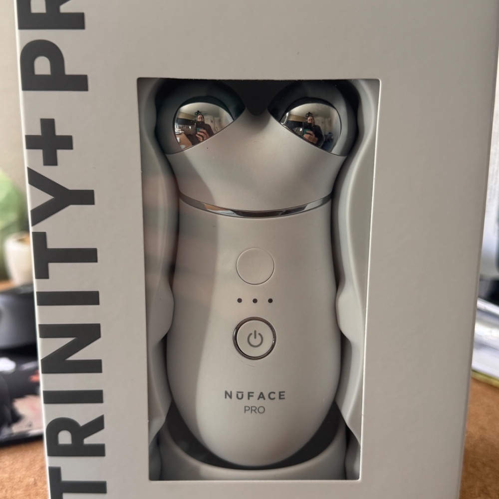 Trinity Pro+ NuFAce  Proffesional Facial Toning Device